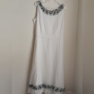 Plaza South Dress Women 12 White & Black Midi Floral Design Elegant Preppy Party